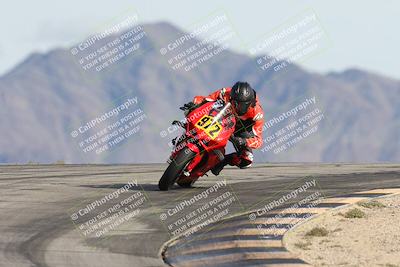 media/Nov-16-2025-Race Pace (Sun) [[8c5fa54630]]/Verified Riders/8-Turn 12 (120pm)/